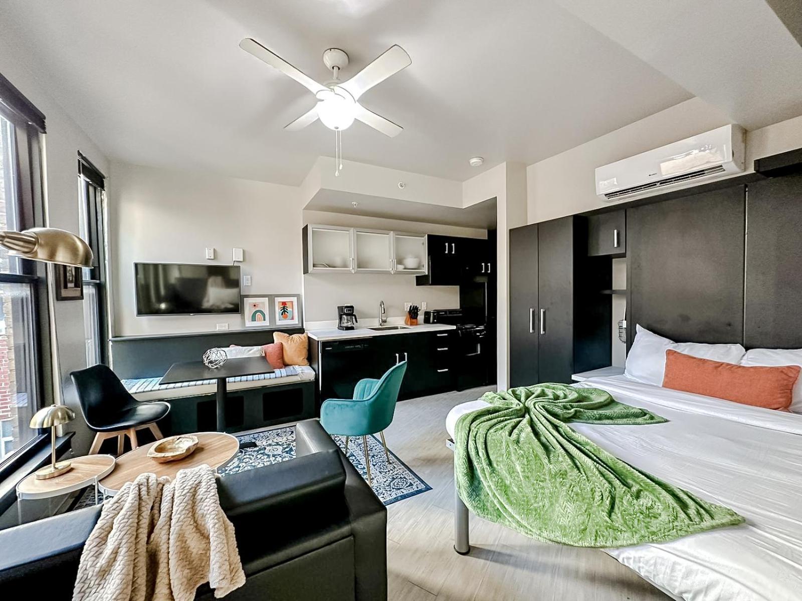 Apartment Sleepover Downtown *